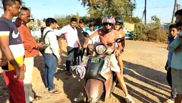 30 ವರ್ಷಗಳ ನಂತರ ಒಂದಾದ ಪ್ರೇಮಿಗಳು: ಜಾಲಿ ರೈಡ್‌ನಲ್ಲಿರುವ ಜೋಡಿಯ ಇಂಟ್ರಸ್ಟಿಂಗ್‌ ಸ್ಟೋರಿ!