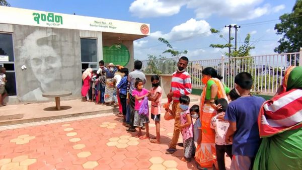 ಇನ್ನು ಮುಂದೆ ಇಂದಿರಾ ಕ್ಯಾಂಟಿನ್‌ಗಳಲ್ಲಿ ಸಿಗಲಿದೆ ರಾಗಿ ಮುದ್ದೆ, ಜೋಳದ ರೊಟ್ಟಿ- ಎಷ್ಟು ದರ? ವಿವರ ತಿಳಿಯಿರಿ