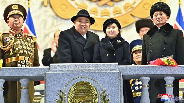 ಸರ್ವಾಧಿಕಾರಿಯನ್ನ ‘ಅಪ್ಪ.. ಅಪ್ಪ..’ ಅಂತಾ ಕರೆಯಬೇಕಂತೆ!