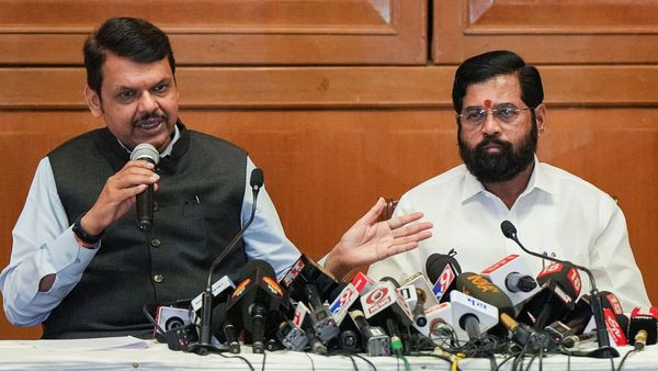 ಬಿಜೆಪಿ- ಶಿಂಧೆ ಸರ್ಕಾರದಲ್ಲಿ ಅಸಮಾಧಾನದ ಬೆಂಕಿ: ಮೈತ್ರಿಕೂಟ ತೊರೆಯಲು ಮುಂದಾದ 22 ಶಾಸಕರು, 9 ಸಂಸದರು?