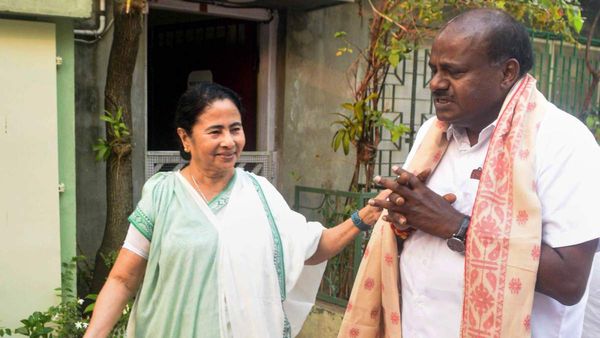 ಕರ್ನಾಟಕ ವಿಧಾನಸಭಾ ಚುನಾವಣೆಯಿಂದ ಬಿಜೆಪಿ ಪತನ ಆರಂಭವಾದರೆ ಸಂತೋಷ: ಮಮತಾ ಬ್ಯಾನರ್ಜಿ