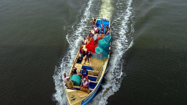 ಮನೆಗಳು ಛಿದ್ರ ಛಿದ್ರ.. ಬದುಕನ್ನು ಬೀದಿಗೆ ತಳ್ಳಿದ ಮೋಚಾ!