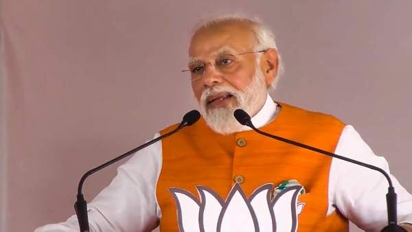 ಕಾಂಗ್ರೆಸ್ ನಡುಗುವ ಸ್ಥಿತಿಯಲ್ಲಿದ್ದು, ಅದರ ಪ್ರಣಾಳಿಕೆ ಸುಳ್ಳಿನಿಂದ ತುಂಬಿದೆ: ಪ್ರಧಾನಿ ಮೋದಿ ವಾಗ್ದಾಳಿ