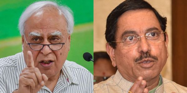 Parliment Ianuguration: ಪ್ರಧಾನಿ ಟೀಕಿಸಿದ ಕಪಿಲ್ ಸಿಬಲ್‌ಗೆ ಪ್ರಹ್ಲಾದ್ ಜೋಶಿ ತಿರುಗೇಟು