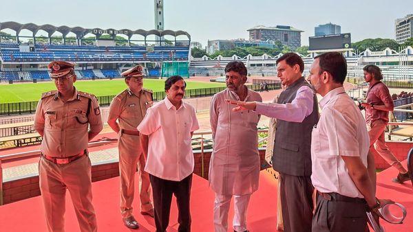 ಪ್ರಮಾಣ ವಚನ ಸ್ವೀಕಾರ ಸಮಾರಂಭಕ್ಕೆ ಎಲ್ಲರನ್ನೂ ಆಹ್ವಾನಿಸಿದ ಡಿಕೆಶಿ