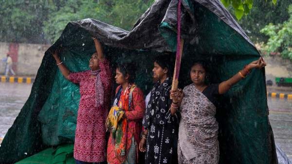Cyclone Mocha: 5 ದಿನ ಶಾಖದ ಅಲೆಯಿಂದ ಮುಕ್ತಿ: ಮೇ 12ರವರೆಗೆ ದೇಶದಲ್ಲಿ ಬಿರುಗಾಳಿ ಸಹಿತ ಭಾರಿ ಮಳೆ!