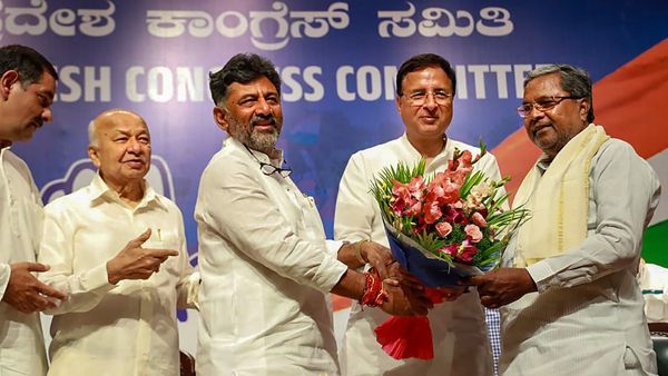 ಶನಿವಾರ ಸಚಿವ ಸಂಪುಟ ವಿಸ್ತರಣೆ; ಯಾರನ್ನು ಸೇರಿಸಿಕೊಳ್ಳುವುದು ಸಿಎಂಗೆ ಬಿಟ್ಟ ವಿಚಾರ; ರಣದೀಪ್ ಸುರ್ಜೇವಾಲ