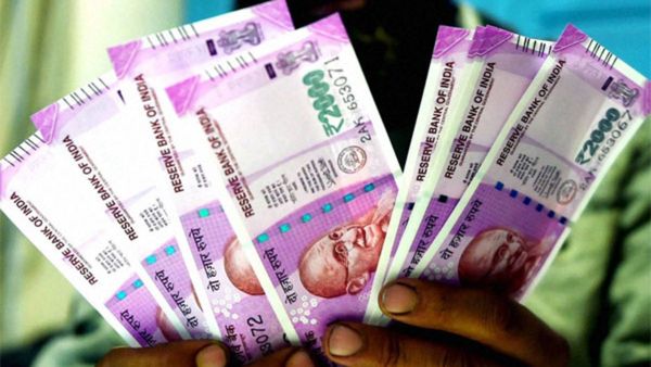 ಹಿಮಾಚಲ ಪ್ರದೇಶ: ದೇವಸ್ಥಾನದ ಕಾಣಿಕೆ ಹುಂಡಿಯಲ್ಲಿ 8 ಲಕ್ಷ ಮೌಲ್ಯದ 2000 ರೂ. ನೋಟುಗಳು ಪತ್ತೆ