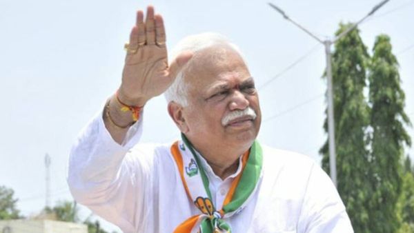 ಅತ್ತ ಸ್ಪೀಕರ್ ಸ್ಥಾನವೂ ಇಲ್ಲ, ಇತ್ತ ಸಚಿವರೂ ಅಲ್ಲ: ಹಿರಿಯ ನಾಯಕ ಆರ್.ವಿ.ದೇಶಪಾಂಡೆ ಕಡೆಗಣನೆ?