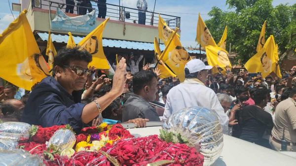 Shiva Rajkumar: ವರುಣ ಕಣದಲ್ಲಿ ಸಿದ್ದರಾಮಯ್ಯ ಪರ ನಟ ಶಿವರಾಜ್‌ಕುಮಾರ್‌ ಅಬ್ಬರದ ಪ್ರಚಾರ