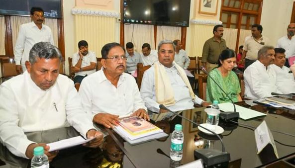 5 Guarantee Scheme: ಯೋಜನೆ ಜಾರಿ ನಿರ್ಧಾರ ಸಿಎಂಗೆ ಬಿಟ್ಟ ಸಚಿವರು, ಜೂ.2ಕ್ಕೆ ಸಂಪುಟ ಸಭೆ