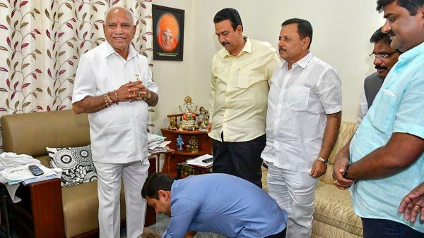 Shikaripura: ಇಷ್ಟು ದಿನ ತಂದೆಯ ಕೈ ಹಿಡಿದ ಶಿಕಾರಿಪುರದ ಮತದಾರ, ಬಿವೈ ವಿಜಯೇಂದ್ರರ ಕೈ ಬಿಡಲಿಲ್ಲ!