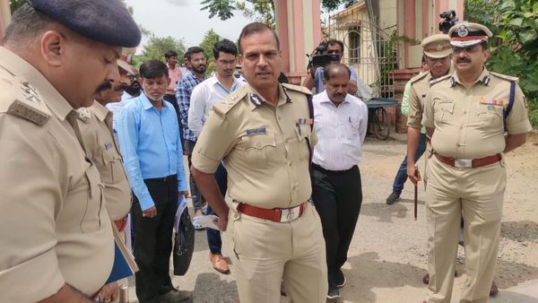 ಬೆಂಗಳೂರು-ಮೈಸೂರು ಎಕ್ಸ್‌ಪ್ರೆಸ್‌ ವೇನಲ್ಲಿ ಹೆಚ್ಚಿದ ಅಪಘಾತ: ಎಡಿಜಿಪಿ ಅಲೋಕ್ ಕುಮಾರ್ ಹೆದ್ದಾರಿ ಪರಿಶೀಲನೆ