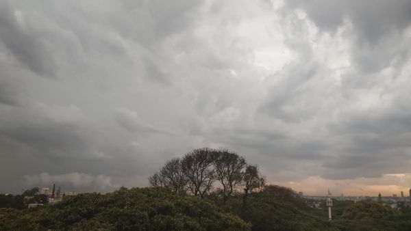 ವಾಯುಭಾರ ಕುಸಿತ; ಕರ್ನಾಟಕದ ಕರಾವಳಿ ಭಾಗದ ಜನರಿಗೆ ಸೂಚನೆಗಳು