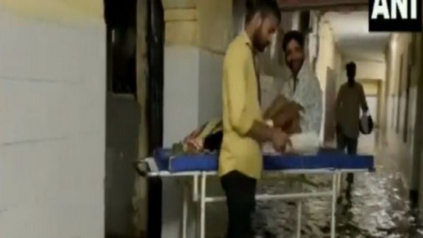 Biparjoy impact: ನೆಹರು ಆಸ್ಪತ್ರೆ ಮಳೆಯಿಂದ ಜಲಾವೃತ