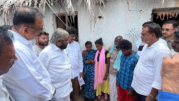 ಚನ್ನಪಟ್ಟಣ: ಆನೆ ದಾಳಿಗೆ ಬಲಿಯಾದ ರೈತನ ಕುಟುಂಬಕ್ಕೆ ₹15 ಲಕ್ಷ ಪರಿಹಾರದ ಚೆಕ್ ವಿತರಿಸಿದ ಅರಣ್ಯ ಸಚಿವ