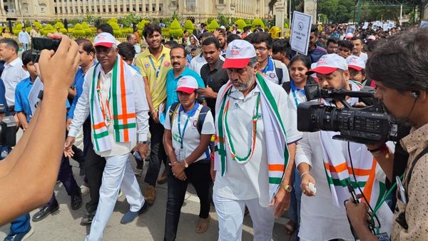 Day Against Drug Abuse 2023: ಡ್ರಗ್ಸ್ ವಿರೋಧಿ ಜಾಗೃತಿ ಜಾಥಾದಲ್ಲಿ ಮಕ್ಕಳೊಂದಿಗೆ ಹೆಜ್ಜೆ ಹಾಕಿದ ಡಿ.ಸಿ.ಎಂ. ಡಿಕೆಶಿ