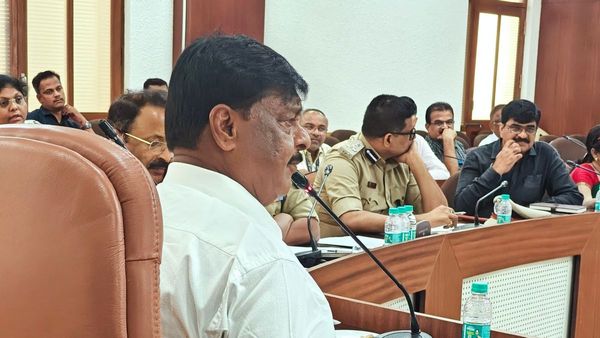 ಶಾಲಾ ಕಾಲೇಜುಗಳಲ್ಲಿ ನಿತ್ಯ ಸಂವಿಧಾನದ ಪ್ರಸ್ತಾವನೆ ಓದಲು ಆದೇಶ: ಸಚಿವ ಮಹದೇವಪ್ಪ