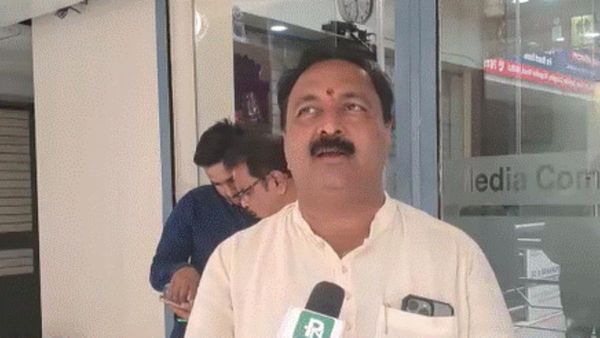 ಕಾಂಗ್ರೆಸ್‌ ನಾಯಕರು ಗೃಹ ಪ್ರವೇಶಕ್ಕೆ ಹಸು ಬದಲು ಎಮ್ಮೆ ತೆಗೆದುಕೊಂಡು ಹೋಗಲಿ-ಮಹೇಶ್‌ ಟೆಂಗಿನಕಾಯಿ