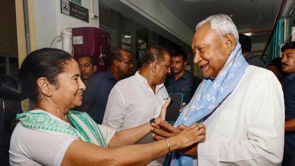 ಈ 'ಸರ್ವಾಧಿಕಾರಿ' ಸರ್ಕಾರ ಮರಳಿದರೆ ಭವಿಷ್ಯದಲ್ಲಿ ಮುಂದೆ ಚುನಾವಣೆಯೇ ಇರುವುದಿಲ್ಲ: ಮಮತಾ ಬ್ಯಾನರ್ಜಿ