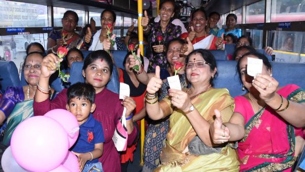 Shakti Yojana: ಸಾಂಸ್ಕೃತಿಕ ನಗರಿ ಮೈಸೂರಿನಲ್ಲಿ KSRTC ಬಸ್‌ ಏರಿ ರೈಟ್‌.. ರೈಟ್‌ ಎಂದ ಮಹಿಳೆಯರು