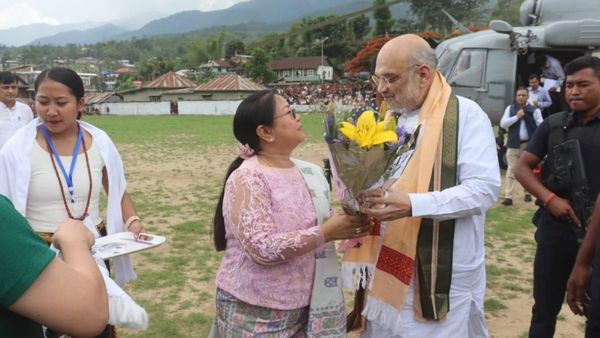 ಮಣಿಪುರದ ಇಂಫಾಲದಲ್ಲಿ ಸಚಿವರ ಅಧಿಕೃತ ನಿವಾಸಕ್ಕೆ ಬೆಂಕಿ: ಸಿಎಂ ಬಂಧನಕ್ಕೆ ಕಾಂಗ್ರೆಸ್ ಆಗ್ರಹ!