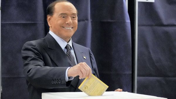 ವಿವಾದಗಳ ಸರದಾರ ಇಟಲಿ ಮಾಜಿ ಪ್ರಧಾನಿ ಸಿಲ್ವಿಯೊ ಇನ್ನಿಲ್ಲ