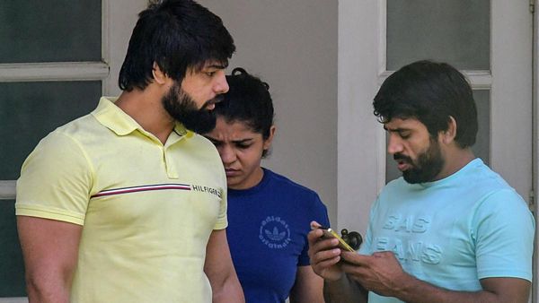 ಜೂನ್ 15 ರವರೆಗೆ ಪ್ರತಿಭಟನೆ ಸ್ಥಗಿತಗೊಳಿಸಲು ಕುಸ್ತಿಪಟುಗಳ ಒಪ್ಪಿಗೆ: ಪ್ರಕರಣ ಕೈಬಿಡುತ್ತೇವೆ ಎಂದ ಅನುರಾಗ್ ಠಾಕೂರ್