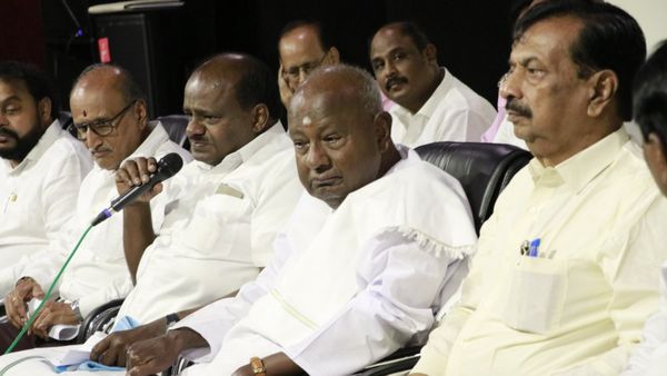 Bengaluru Opposition Meet: ವಿಪಕ್ಷಗಳ ಸಭೆಯಿಂದ ಹೊರಗುಳಿದ ಜೆಡಿಎಸ್- ಬಿಜೆಪಿ ಆಹ್ವಾನಕ್ಕೆ ಕಾಯುತ್ತಿರುವ ಎಚ್‌ಡಿಕೆ?