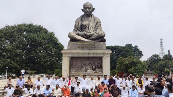ಜೈನ ಸನ್ಯಾಸಿ ಹತ್ಯೆ ಪ್ರಕರಣ ಸಿಬಿಐ ತನಿಖೆಗೆ ವಹಿಸುವಂತೆ ಬಿಜೆಪಿ ಪ್ರತಿಭಟನೆ