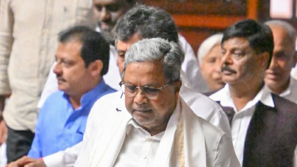 Karnataka Budget 2023: ಸಿದ್ದರಾಮಯ್ಯ ಬಜೆಟ್‌ ಮಂಡಿಸುವ ವೇಳೆ ಶಾಸಕರ ಸ್ಥಾನದಲ್ಲಿ ಕುಳಿತಿದ್ದ ವಕೀಲನ ಬಂಧನ!
