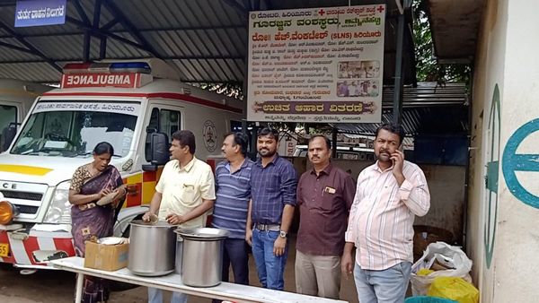 ನಾಲ್ಕು ವರ್ಷಗಳಿಂದ ನಿರಂತರ ಅನ್ನದಾನ:ಇದು ಹಿರಿಯೂರಿನ ರೋಟರಿ&ರೆಡ್ ಕ್ರಾಸ್ ಸಂಸ್ಥೆಯ ಸಮಾನ ಮನಸ್ಕರ ಸಮಾಜಮುಖಿ ಕಾರ್ಯ