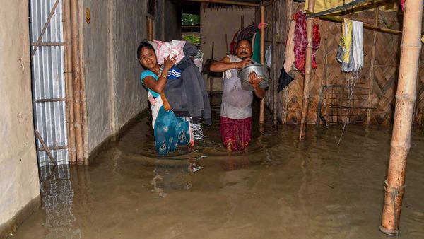 ಅಸ್ಸಾಂ: ಪ್ರವಾಹದಿಂದ ಸಂಕಷ್ಟಕ್ಕೀಡಾದ 17 ಜಿಲ್ಲೆಗಳ 67,000 ಕ್ಕೂ ಹೆಚ್ಚು ಜನರು