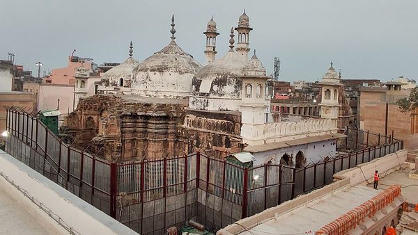 Gyanvapi Mosque case: ವಾರಣಾಸಿಯ ಜ್ಞಾನವಾಪಿ ಮಸೀದಿ ವ್ಯಾಜ್ಯದ ಸುತ್ತಮುತ್ತ, ಏನು ಎತ್ತ?