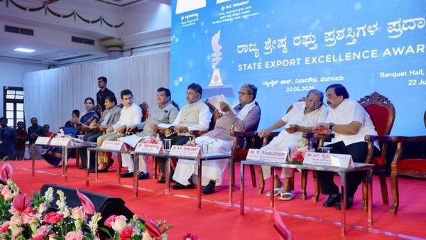 ರಫ್ತಿನಲ್ಲಿ ಕರ್ನಾಟಕ ನಂಬರ್ ಒನ್ ಸ್ಥಾನಕ್ಕೆ ಏರಬೇಕು: ಸಿಎಂ ಸಿದ್ದರಾಮಯ್ಯ