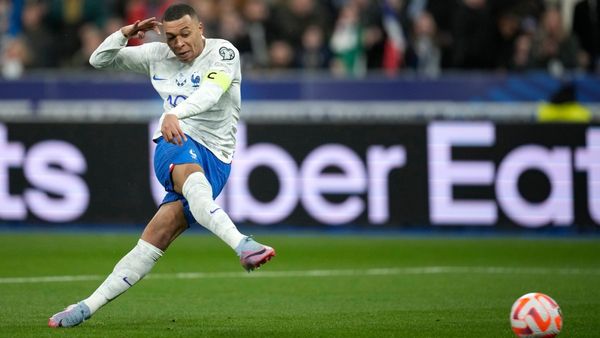 ಫುಟ್‌ಬಾಲ್ ಶೂರ ಎಂಬಾಪೆಗೆ ಬರೋಬ್ಬರಿ 27,19,77,00,000 ರೂಪಾಯಿ?