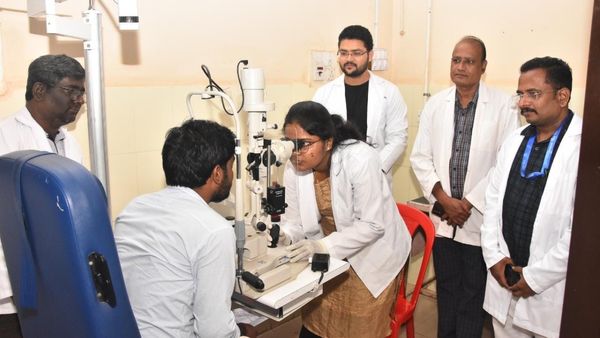 ಮದ್ರಾಸ್ ಐಗೆ ಚಿಕಿತ್ಸೆ; ಧಾರವಾಡ ಜಿಲ್ಲಾಸ್ಪತ್ರೆ ಮಾದರಿ ಕ್ರಮ