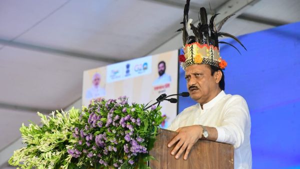 Maharashtra cabinet expansion: ಅಜಿತ್ ಪವಾರ್‌ಗೆ ಹಣಕಾಸು ಖಾತೆ ನೀಡಿದ ಶಿಂಧೆ- ಎನ್‌ಸಿಪಿ ನಾಯಕನೇ ಮುಂದಿನ ಸಿಎಂ ಎಂದ ಶಿವಸೇನಾ