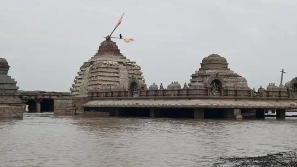 ಆಂಧ್ರ ಪ್ರದೇಶ ಮಳೆ: ಕೃಷ್ಣಾ ನದಿಯಲ್ಲಿ ಭಾರೀ ಪ್ರವಾಹ, 70% ಮುಳುಗಿದ ಸಂಗಮೇಶ್ವರ ದೇವಾಲಯ