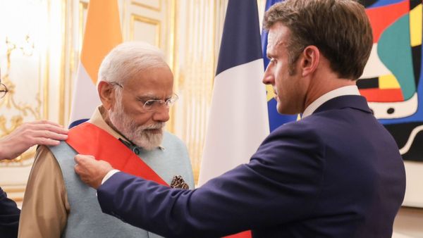 ಭಾರತದ ಪ್ರಧಾನಿಗೆ ಫ್ರಾನ್ಸ್​ನ ಅತ್ಯುನ್ನತ ನಾಗರಿಕ ಪ್ರಶಸ್ತಿ: ಗ್ರ್ಯಾಂಡ್ ಕ್ರಾಸ್ ಆಫ್ ದಿ ಲೀಜನ್ ಆಫ್ ಹನರ್ ಪಡೆದ ಮೋದಿ