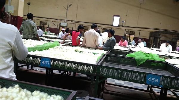 ಚಿಕ್ಕಬಳ್ಳಾಪುರ: ಶಿಡ್ಲಘಟ್ಟದಲ್ಲಿ ನೂತನ ಹೈಟೆಕ್ ರೇಷ್ಮೆ ಮಾರುಕಟ್ಟೆಗೆ ಸ್ಥಳ ನಿಗದಿ