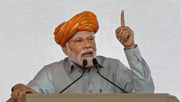 ಕೆಂಪು ಡೈರಿ ಒಪನ್ ಆದ್ರೆ ದೊಡ್ಡವರ ಹೆಸರುಗಳು ಹೊರಬರಲಿವೆ : ರಾಜಸ್ಥಾನದಲ್ಲಿ ಮೋದಿ ವಾಗ್ದಾಳಿ