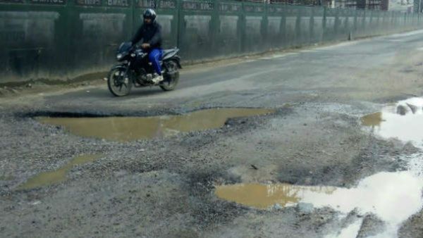 ಹೊಸದಾಗಿ ಹಾಕಿರುವ ರಸ್ತೆಗಳು ಕಿತ್ತು ಹೋಗುತ್ತಿವೆ: ವರ್ತೂರು, ವೈಟ್‌ಫೀಲ್ಡ್ ನಿವಾಸಿಗಳ ದೂರು