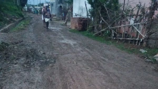 ಕರ್ಮಕಾಂಡ ಇದು ಒಂದು ಹೈಟೆಕ್‌ ರಸ್ತೆ.. ಜಗಳೂರು ತಾಲೂಕಿನ ಈ ಶ್ರೀಮಂತ ಗ್ರಾಮದಲ್ಲಿ ಜನಪ್ರತಿನಿಧಿಗಳ ಕಾರ್ಯವೈಖರಿ ಹೀಗಿದೆ