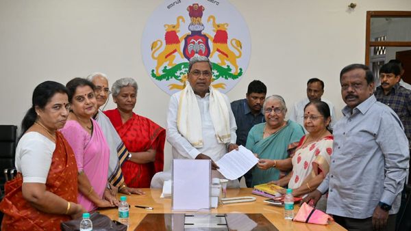 ಸಾಹಿತ್ಯ ಚಟುವಟಿಕೆಗೆ ಅನುದಾನ ನೀಡುವಂತೆ ಸಿಎಂ ಸಿದ್ದರಾಮಯ್ಯಗೆ ಲೇಖಕಿಯರ ಸಂಘ ಮನವಿ