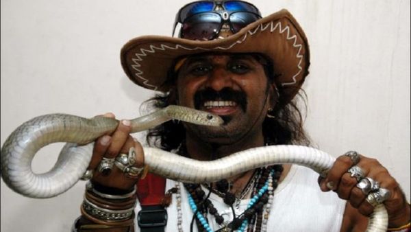 Snake Shyam:ಒಂದಲ್ಲ..ಎರಡಲ್ಲ.. ಬರೋಬ್ಬರಿ 86 ಸಾವಿರ ಹಾವುಗಳ ರಕ್ಷಣೆ ಮಾಡಿದ ಸ್ನೇಕ್ ಶ್ಯಾಮ್ ರೋಚಕ ಸ್ಟೋರಿ ಇಲ್ಲಿದೆ