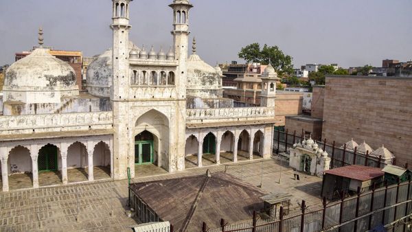 Gyanvapi mosque: ಜ್ಞಾನವಾಪಿ ಮಸೀದಿಯಲ್ಲಿ ಕಾರ್ಬನ್ ಡೇಟಿಂಗ್ ಕುರಿತು ಜುಲೈ 21ಕ್ಕೆ ವಾರಣಾಸಿ ನ್ಯಾಯಾಲಯದ ಆದೇಶ