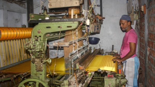 ಯೋಗಿ ನಾಡು ಉತ್ತರ ಪ್ರದೇಶದಲ್ಲಿ ಪ್ರತಿದಿನ ಕರೆಂಟ್ ಕಣ್ಣಾಮುಚ್ಚಾಲೆ!