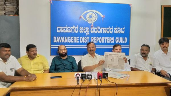 ಬೆಣ್ಣೆನಗರಿಯಲ್ಲಿ ಘಂಟೆ ಪಾಲಿಟಿಕ್ಸ್ ಶುರು: ಕೈ- ಕಮಲ ನಾಯಕರ ನಡುವಿನ ಸವಾಲು-ಪ್ರತಿಸವಾಲುಗಳೇನು?