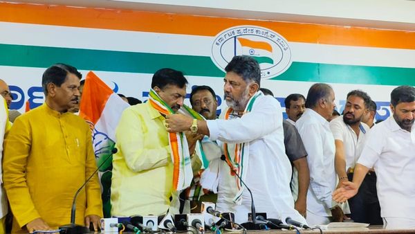 ಕೊನೆಗೂ ಕಾಂಗ್ರೆಸ್‌ ಪಕ್ಷ ಸೇರಿದ ಆಯನೂರು ಮಂಜುನಾಥ್